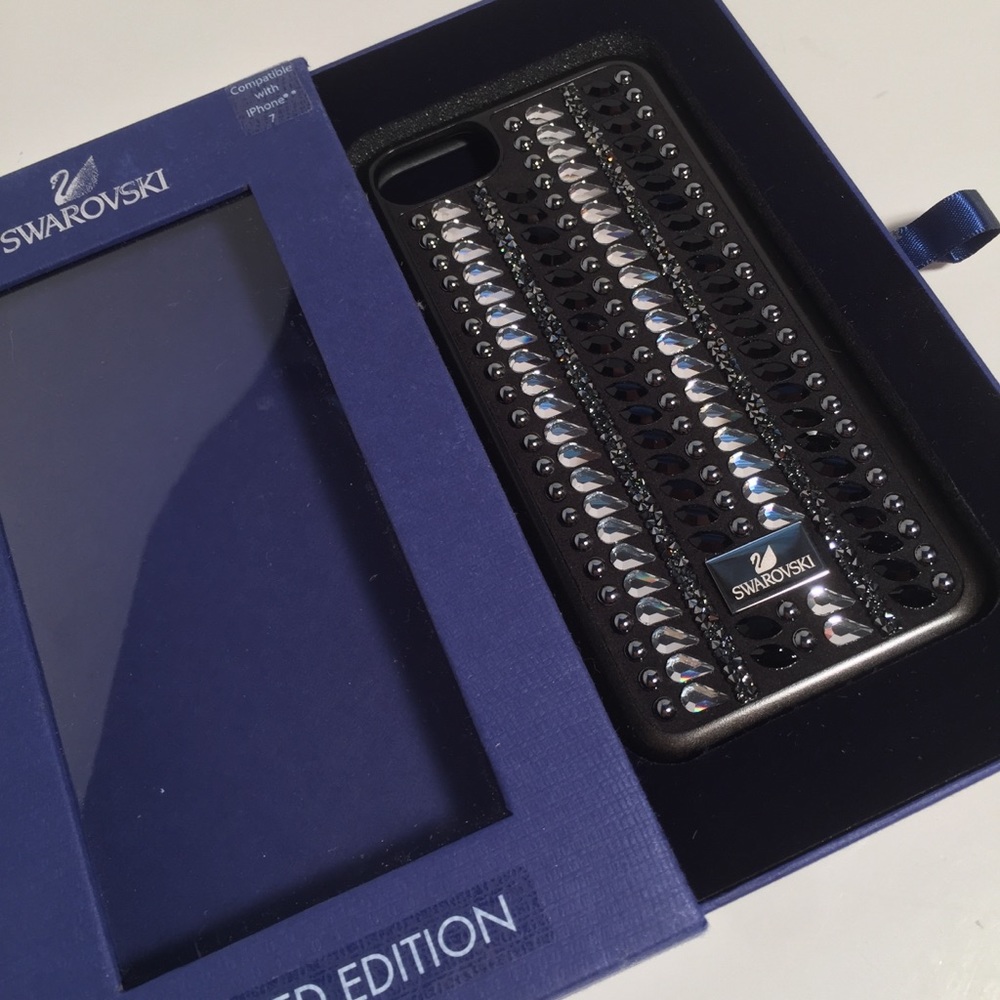LIMITED EDITION SWAROVSKI IPHONE 7 CASE